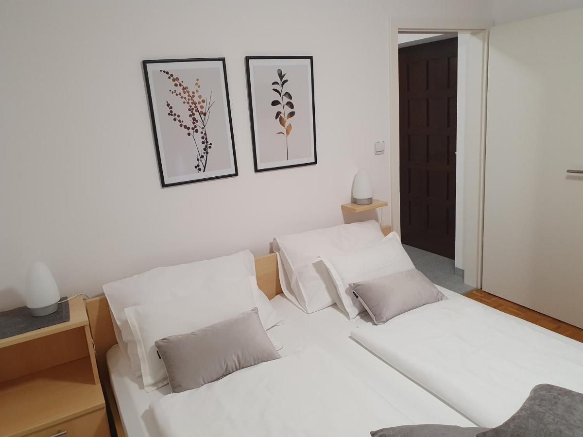 Homestay Ostan بوويتش المظهر الخارجي الصورة