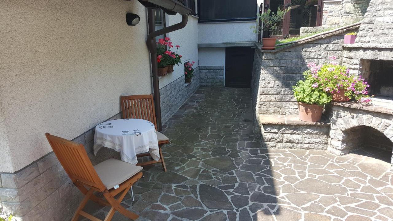 Homestay Ostan بوويتش المظهر الخارجي الصورة
